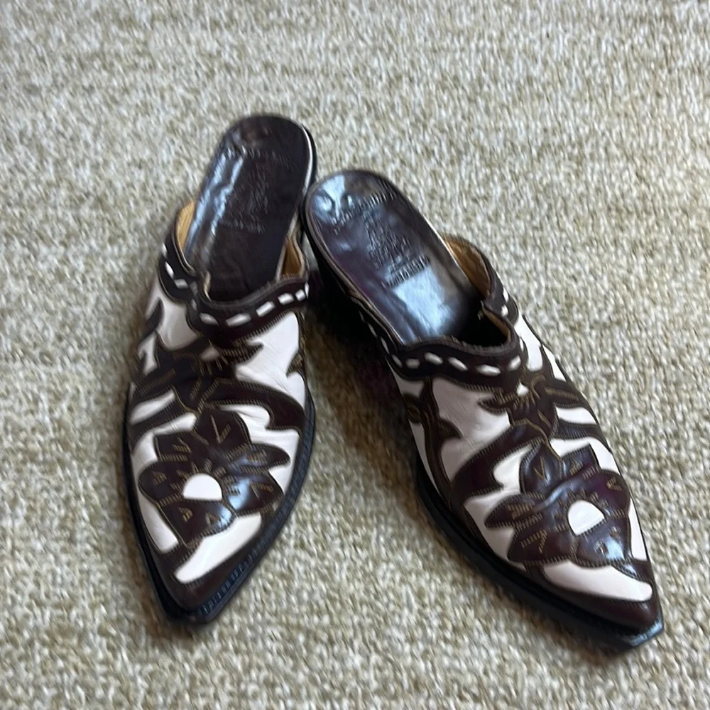 Old Gringo  brown and cream floral mules